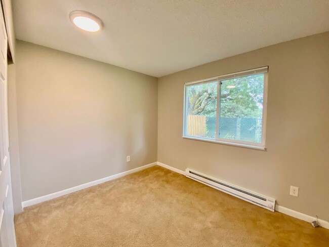 Building Photo - PL T OSTR01