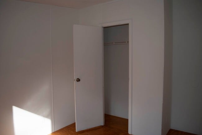Building Photo - 3 bed 2 bath Tallahassee Home for Rent