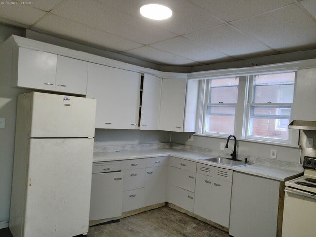 Building Photo - Newly Renovated 4BR Home – 2 Bathrooms – Spacious Layout