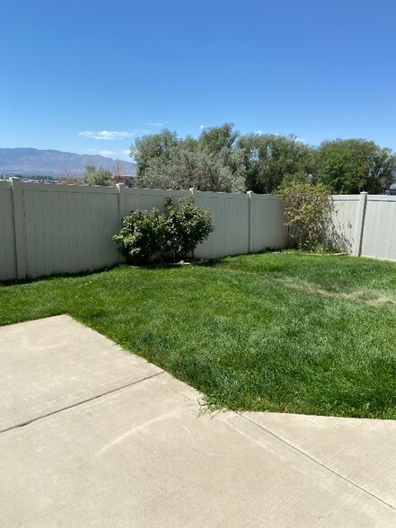 Building Photo - 1349 2910 N