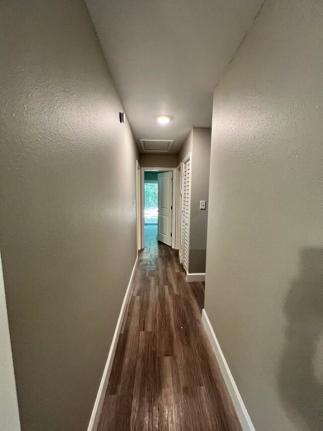 Building Photo - 2431 Ramblewood Ct