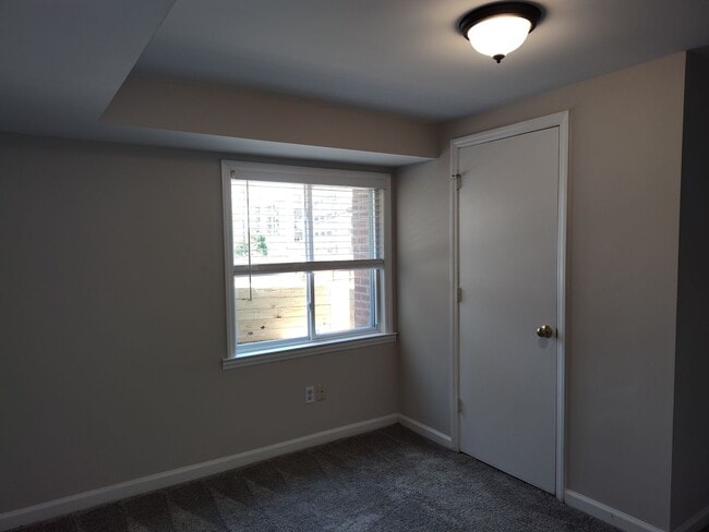 Building Photo - Recently renovated 2-bedroom Duplex in LoSo!