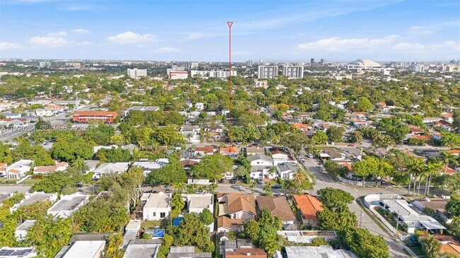 Building Photo - 2120 SW 16th St