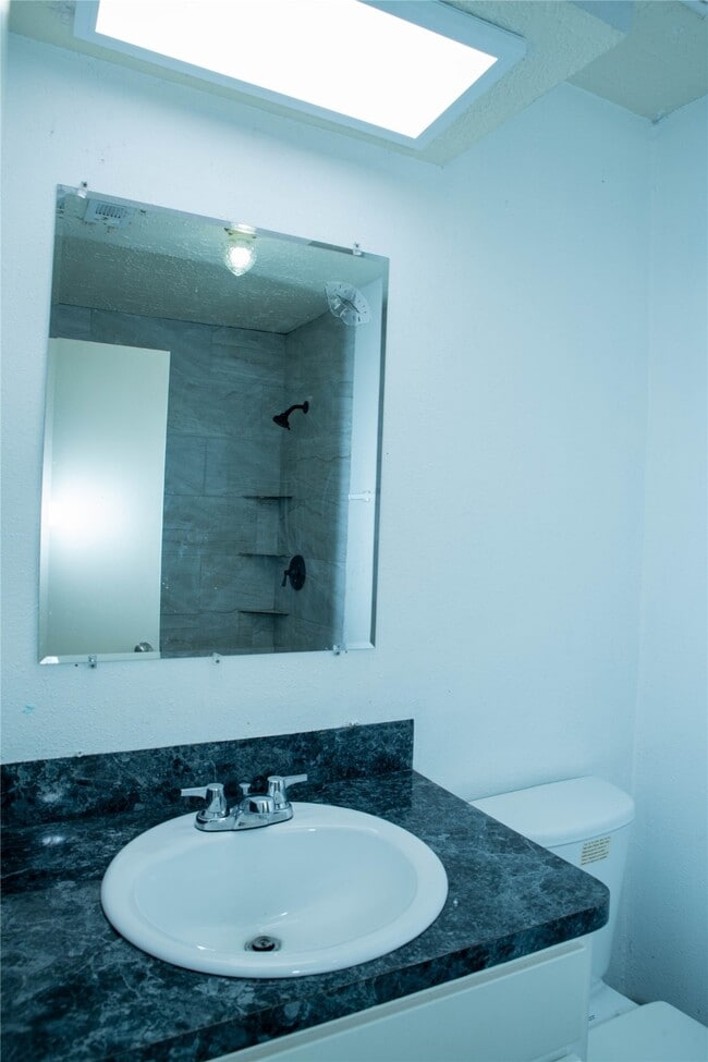 Building Photo - 6411 S Briar Bayou Dr