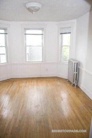 Building Photo - 41 Atkins St