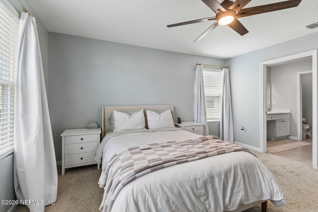 Building Photo - 49 Pasadena Dr