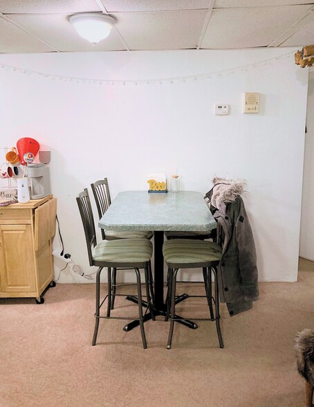 Living Room (ex. 2) - 218 N Craig St