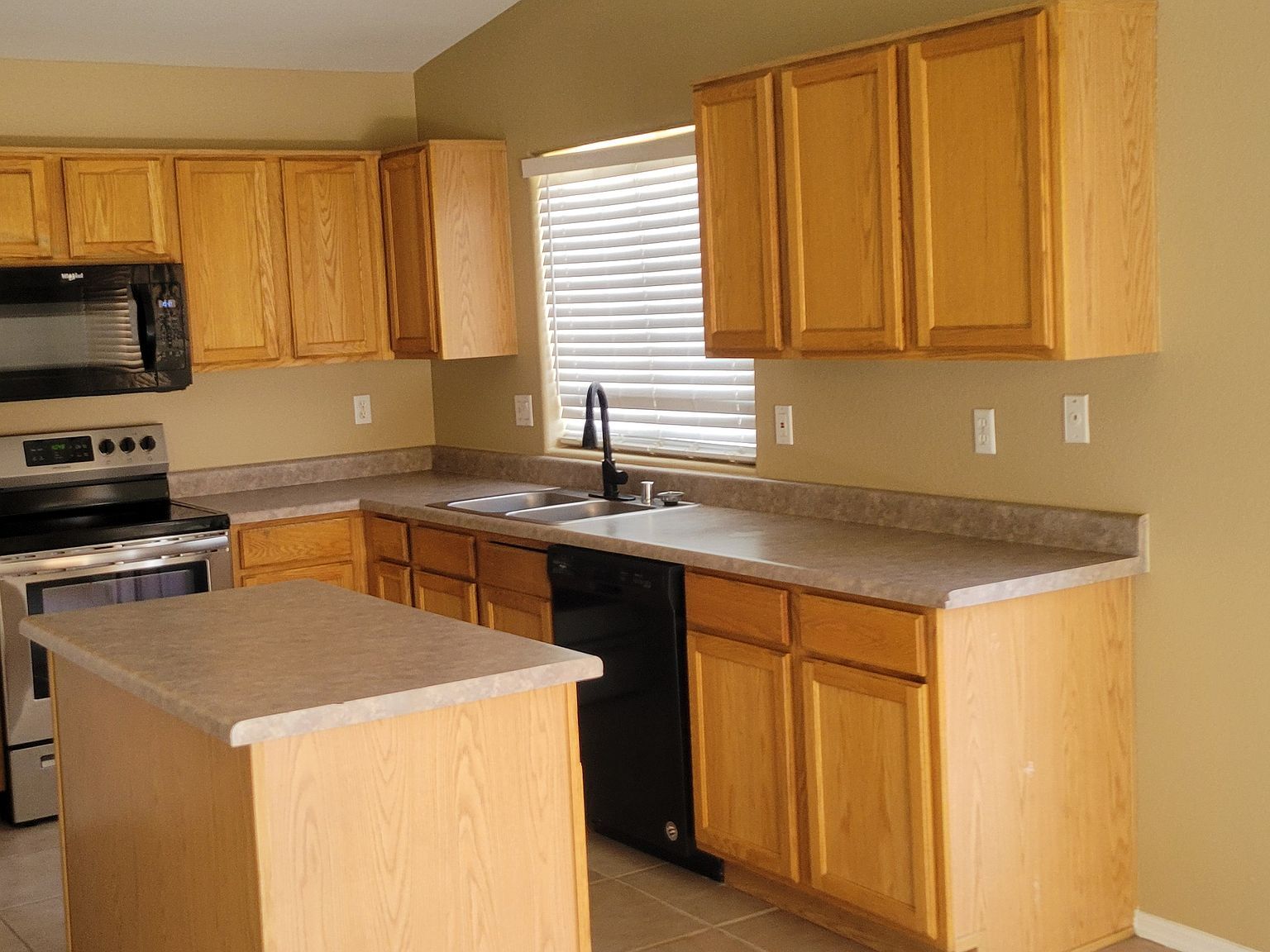 Building Photo - 4545 N 67th Ave