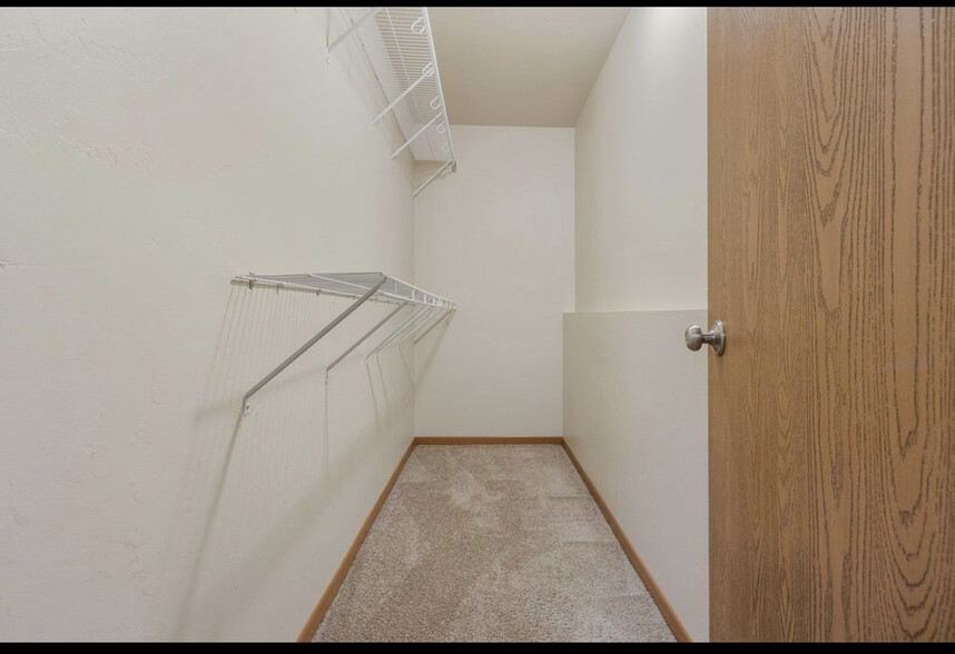 Master Closet - 104 E River Dr