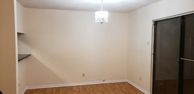 Building Photo - 2655 Entrada Blvd