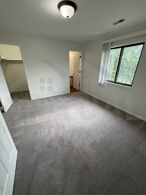 Building Photo - 1560 Meadowside Dr