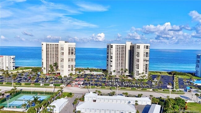 Building Photo - 9550 S Ocean Dr