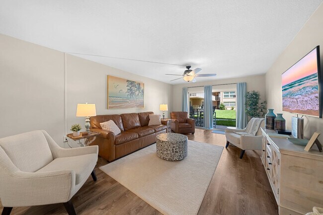 Building Photo - 10 Sunflower St