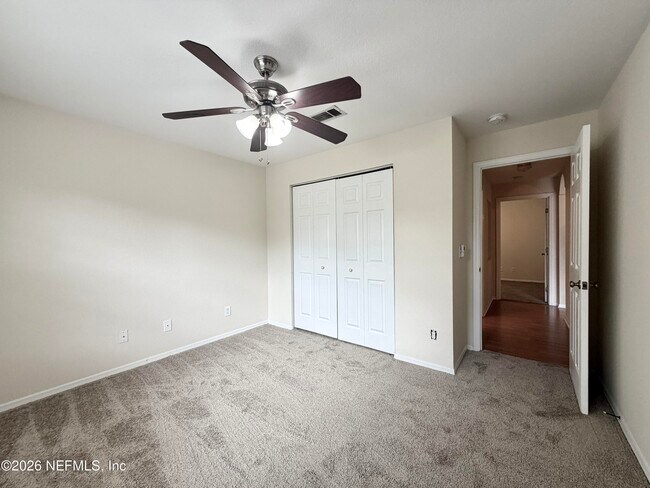 Building Photo - 13810 Sutton Park Dr N