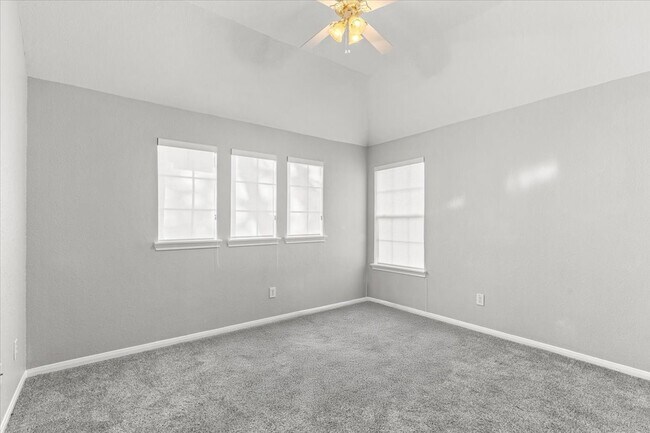 Building Photo - 2222 Keeran Point Ct