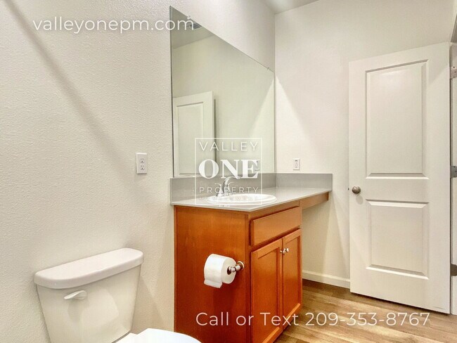 Building Photo - COMING SOON! 4 bedroom, 3 bath, pet-friendly NEWER HOME with Solar