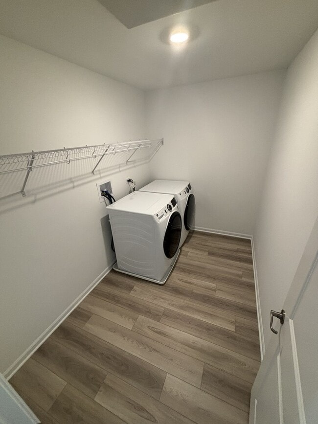 Building Photo - 7707 Nightshade Ln