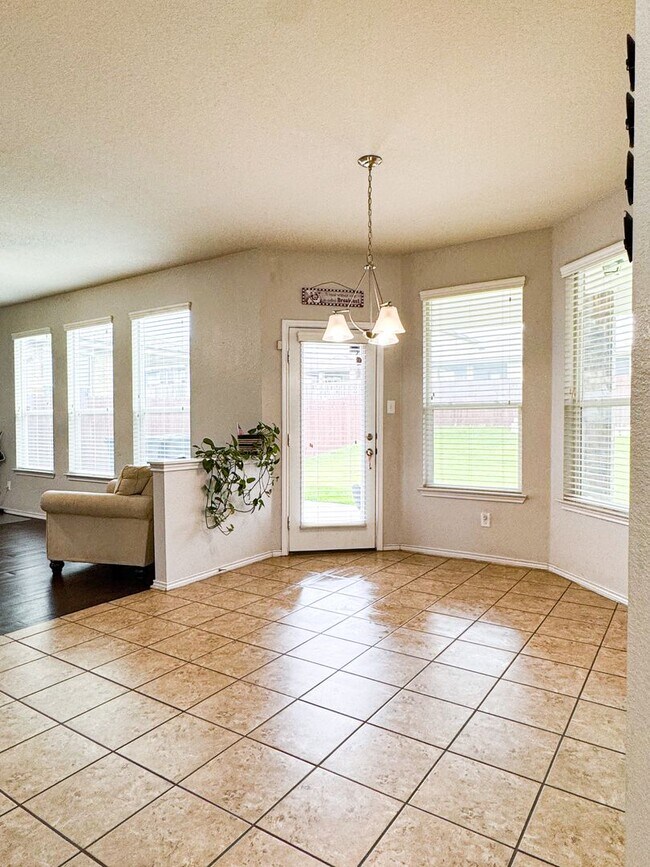 Building Photo - 9503 Adeel Dr