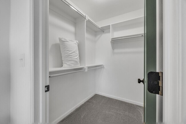 Building Photo - P.57 Kode Properties, LLC 1240-1242