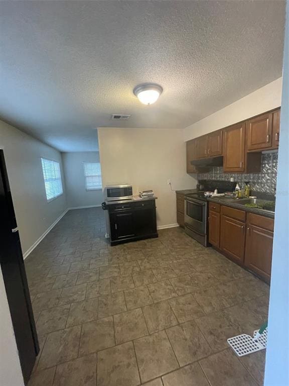 Building Photo - 204 Callitris Ave