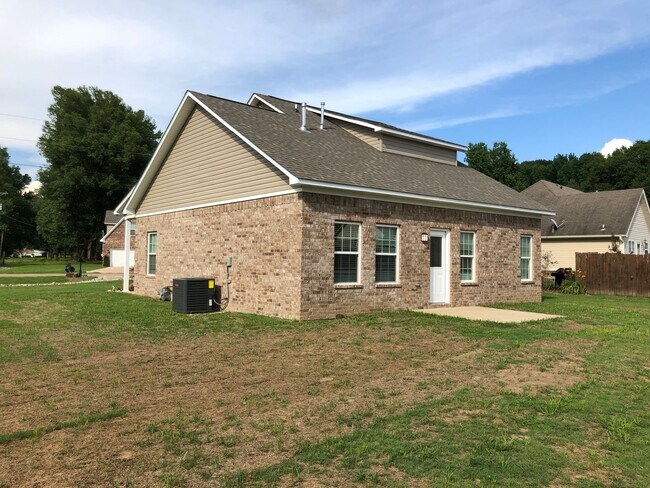Primary Photo - NEW CONSTRUCTION IN 2019 north of Memphis ...