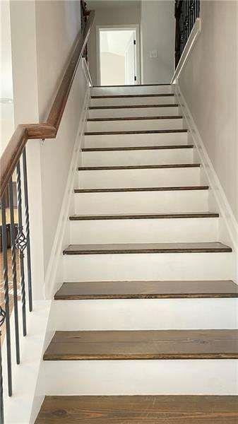 Building Photo - 4408 Black Hills Dr NW