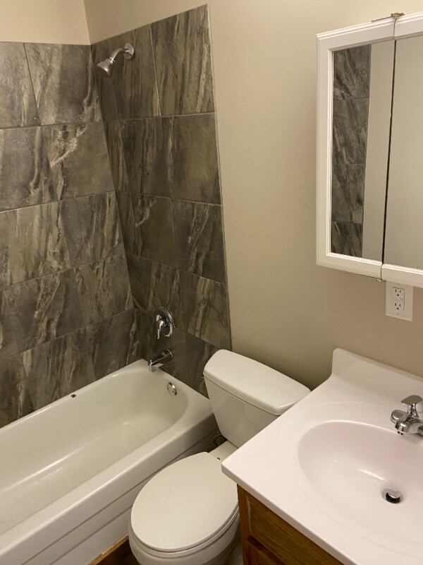 Building Photo - 103 S 4th St