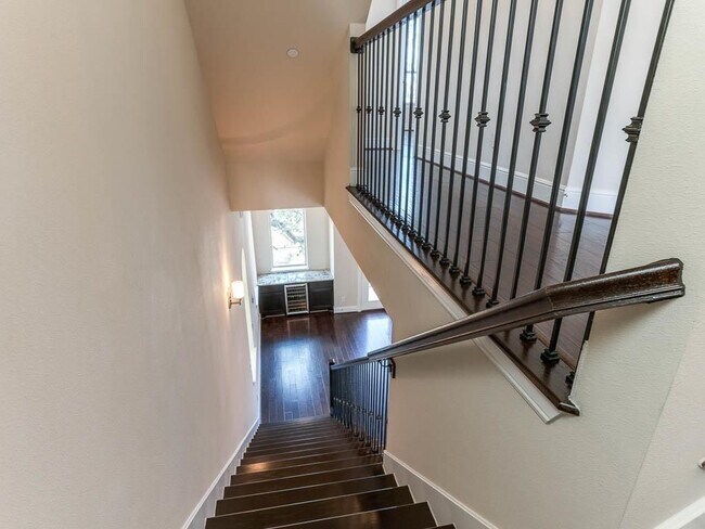 Building Photo - 4009 Lillian St