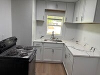 Building Photo - 2831 Walker Ave