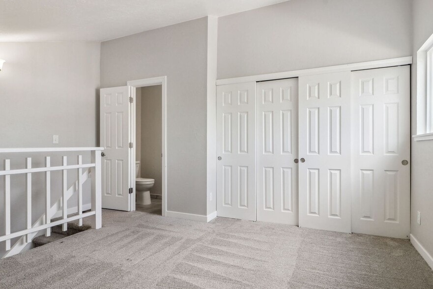 Building Photo - 1180 S Monaco St Pkwy