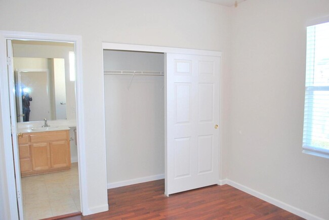 Building Photo - Bright 2 Story Home In Great Dublin Ranch ...