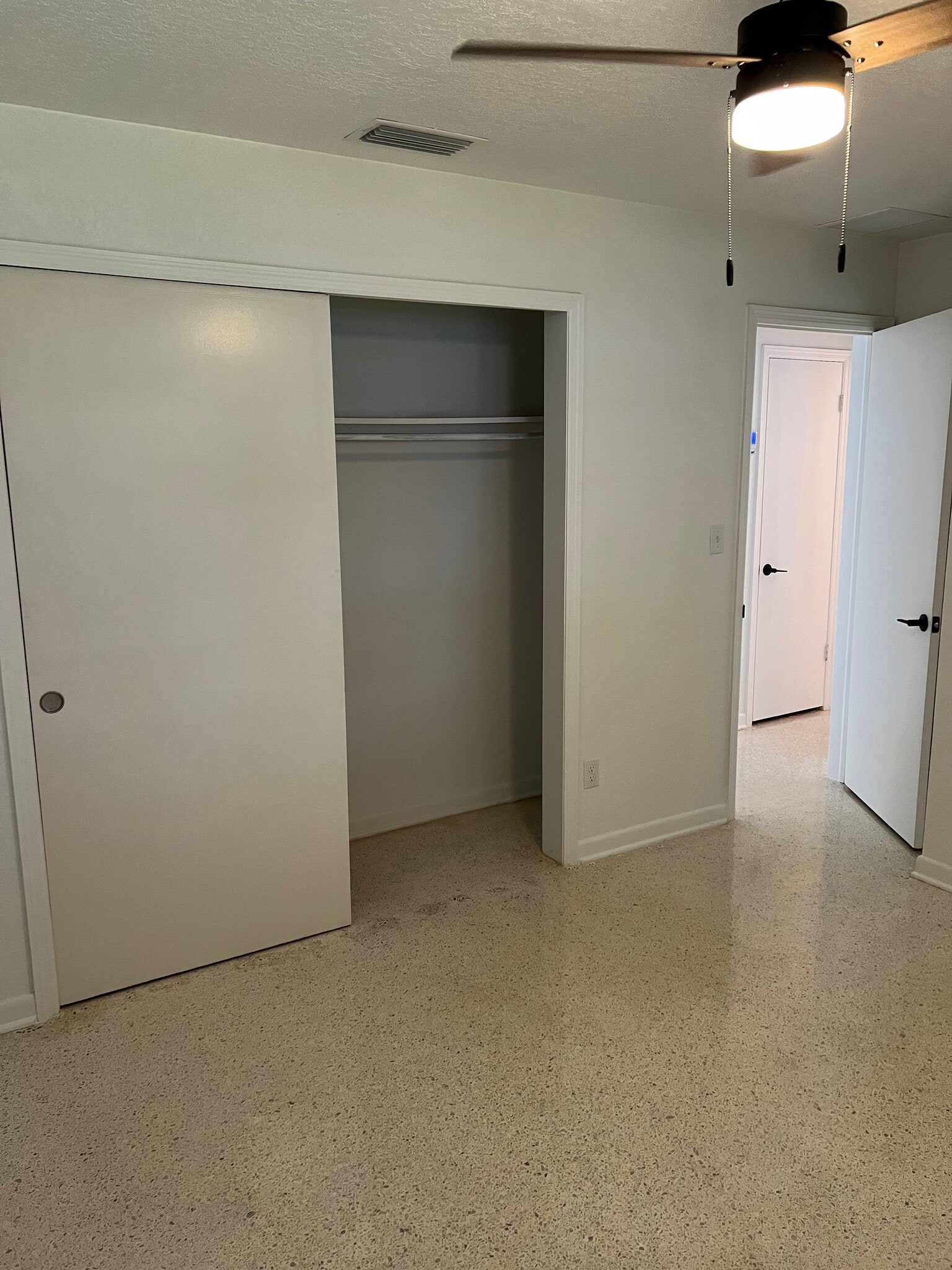 Building Photo - 2005 E Jefferson St