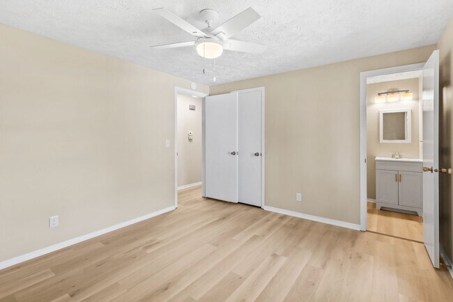 Building Photo - 5732 S 137th St