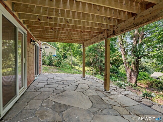 Building Photo - 22 W Ridge Rd