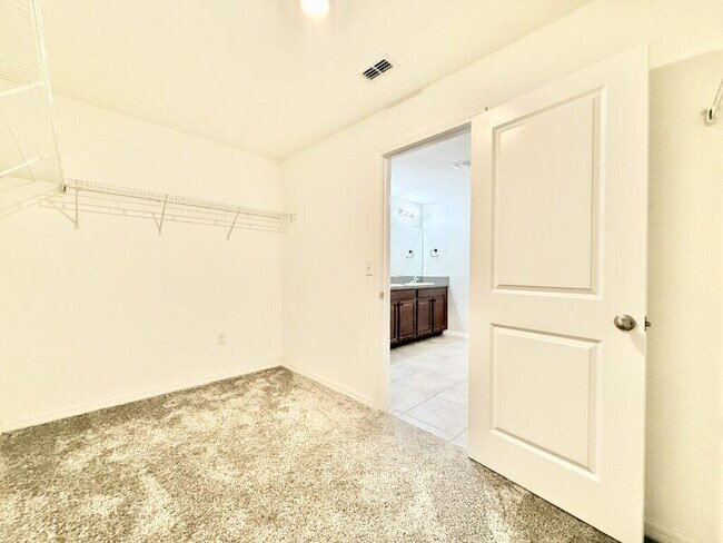 Building Photo - 17134 White Mangrove Dr