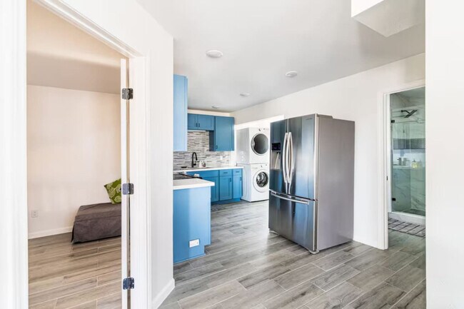 Building Photo - 920 17th St