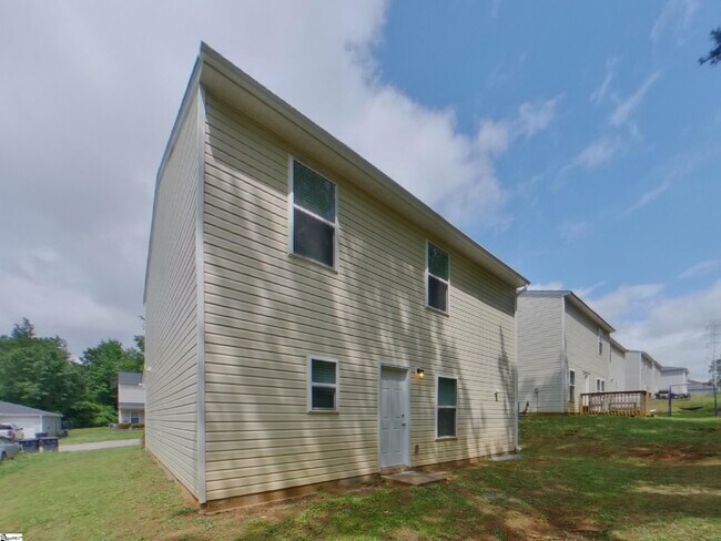 Building Photo - 316 Cedar Ridge