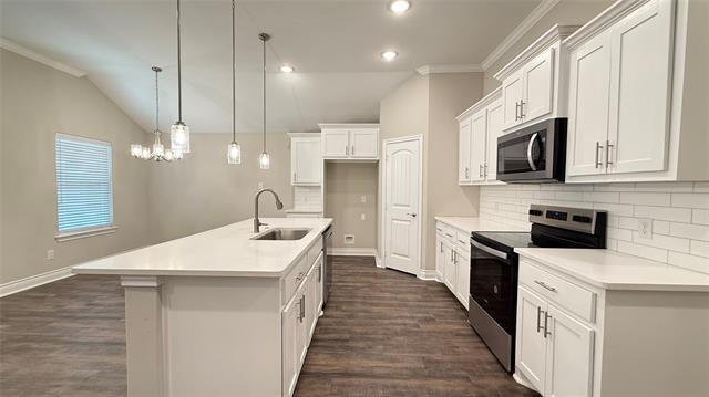 Building Photo - 8101 Scott Ln