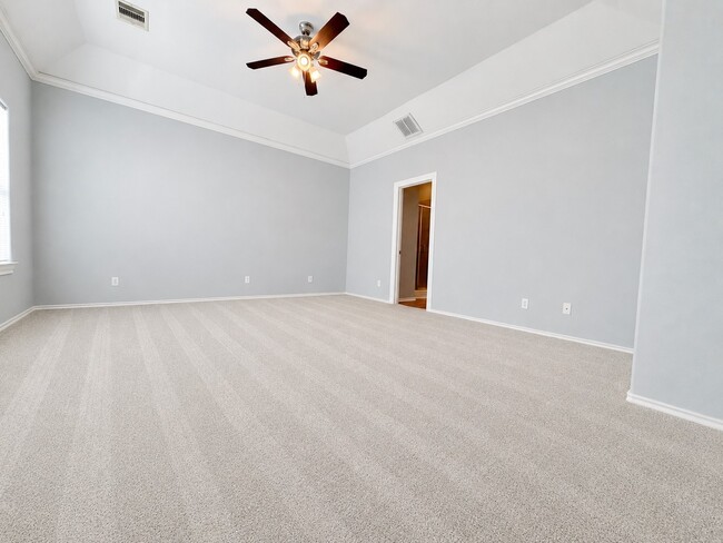 Building Photo - 1608 Holman St