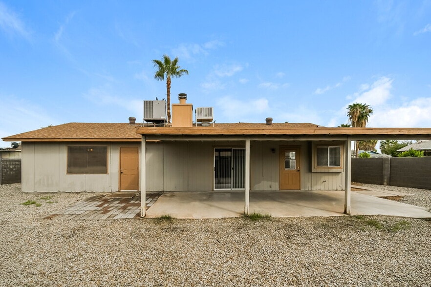 Building Photo - 503 W Cheyenne Dr