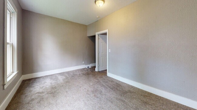 Building Photo - 6011 Pear Ave