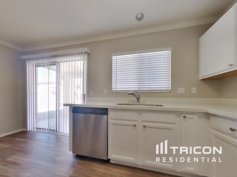 Building Photo - 22792 W Gardenia Dr