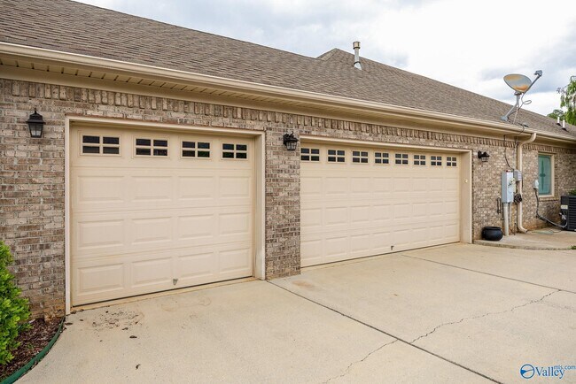 Building Photo - 105 Blanca Dr