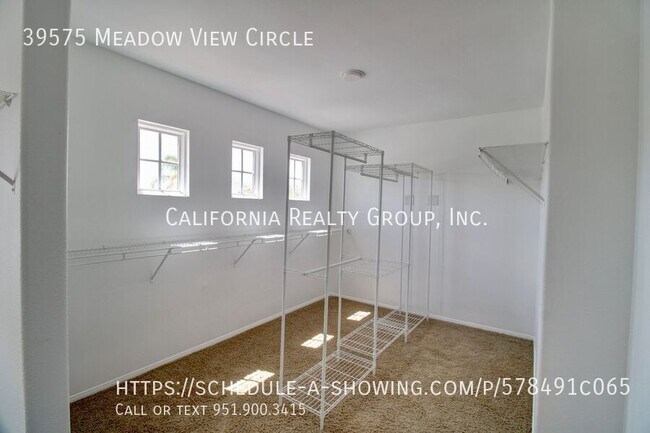 Building Photo - 39575 Meadow View Cir