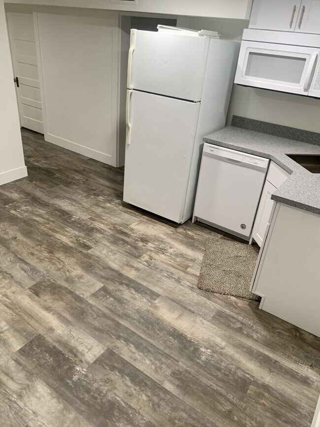 Building Photo - RES_6158LLC_DENSLEY_470