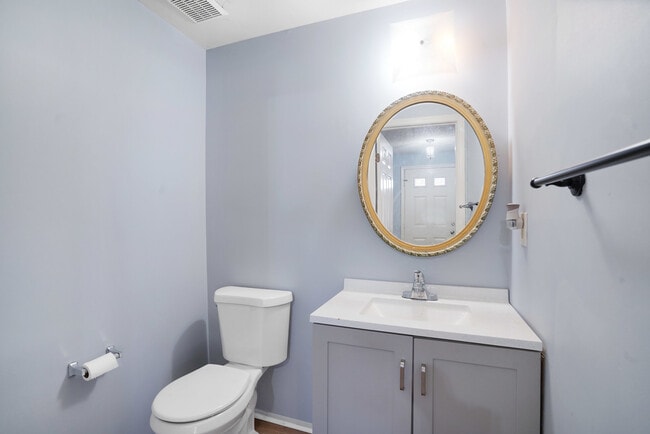 Building Photo - 8653 Bent Arrow Ct