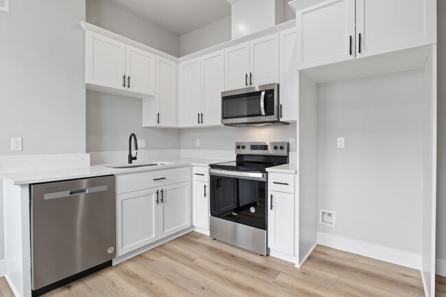 Building Photo - 1026-KE1026 Sassafras St