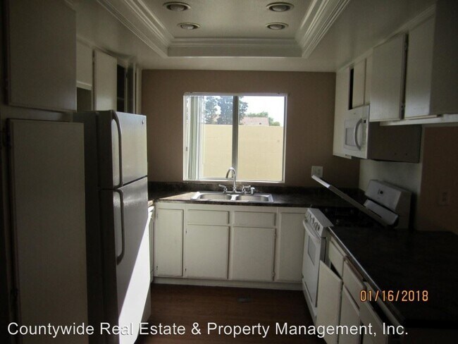 Building Photo - 28550-28566 Pujol St