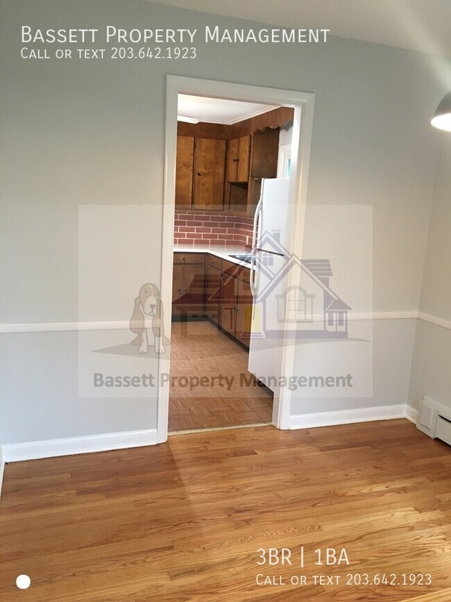 Building Photo - 960 Wolf Hill Rd