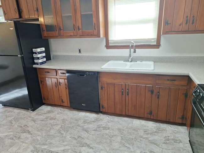 Building Photo - Splendid Garden Cottage in Lugoff, SC!